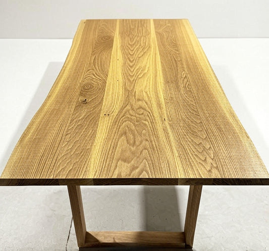Live Edge Red Oak Dining Table – Rustic Charm Meets Modern Craftsmanship